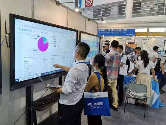 時(shí)彙信息蜜蜂三大(dà)平台亮(liàng)相(xiàng)中國(guó)高(gāo)等教育博覽會(huì)(2019·春) 時(shí)彙信息蜜蜂三大(dà)平台亮(liàng)相(xiàng)中國(guó)高(gāo)等教育博覽會(huì)(2019·春)