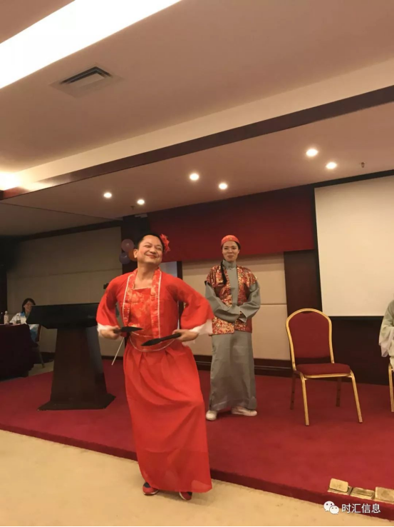 别人(rén)家(jiā)的(de)年(nián)會(huì),我們也(yě)可(kě)以! 别人(rén)家(jiā)的(de)年(nián)會(huì),我們也(yě)可(kě)以!