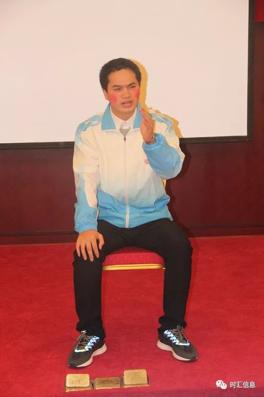 别人(rén)家(jiā)的(de)年(nián)會(huì),我們也(yě)可(kě)以! 别人(rén)家(jiā)的(de)年(nián)會(huì),我們也(yě)可(kě)以!