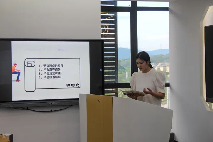 書(shū)香浸潤心靈,閱讀(dú)點亮(liàng)人(rén)生(shēng)∣時(shí)彙信息讀(dú)書(shū)彙 書(shū)香浸潤心靈,閱讀(dú)點亮(liàng)人(rén)生(shēng)∣時(shí)彙信息讀(dú)書(shū)彙