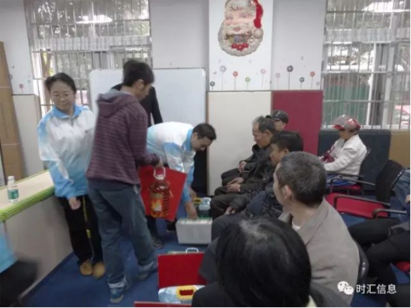 “時(shí)時(shí)關愛(ài)·彙聚同心”愛(ài)海(hǎi)慈航社會(huì)服務中心公益捐贈活動圓滿結束 “時(shí)時(shí)關愛(ài)·彙聚同心”愛(ài)海(hǎi)慈航社會(huì)服務中心公益捐贈活動圓滿結束