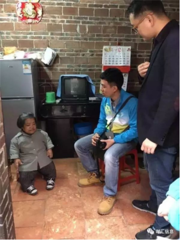 “時(shí)時(shí)關愛(ài)·彙聚同心”愛(ài)海(hǎi)慈航社會(huì)服務中心公益捐贈活動圓滿結束 “時(shí)時(shí)關愛(ài)·彙聚同心”愛(ài)海(hǎi)慈航社會(huì)服務中心公益捐贈活動圓滿結束