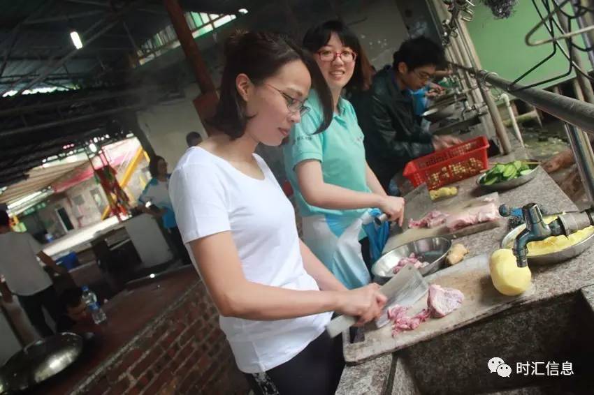 奏響時(shí)彙的(de)青春樂(yuè)章(zhāng) 奏響時(shí)彙的(de)青春樂(yuè)章(zhāng)