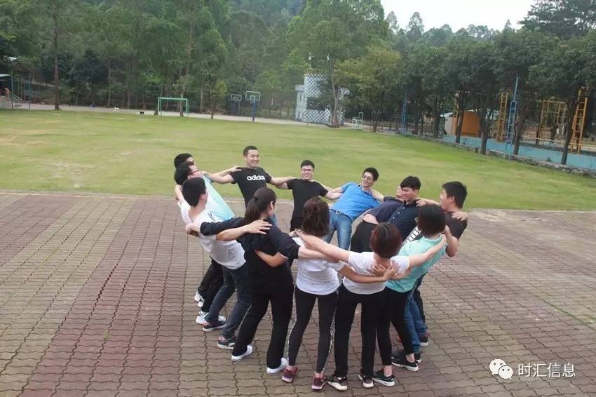 奏響時(shí)彙的(de)青春樂(yuè)章(zhāng) 奏響時(shí)彙的(de)青春樂(yuè)章(zhāng)