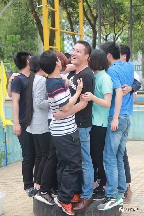 奏響時(shí)彙的(de)青春樂(yuè)章(zhāng) 奏響時(shí)彙的(de)青春樂(yuè)章(zhāng)