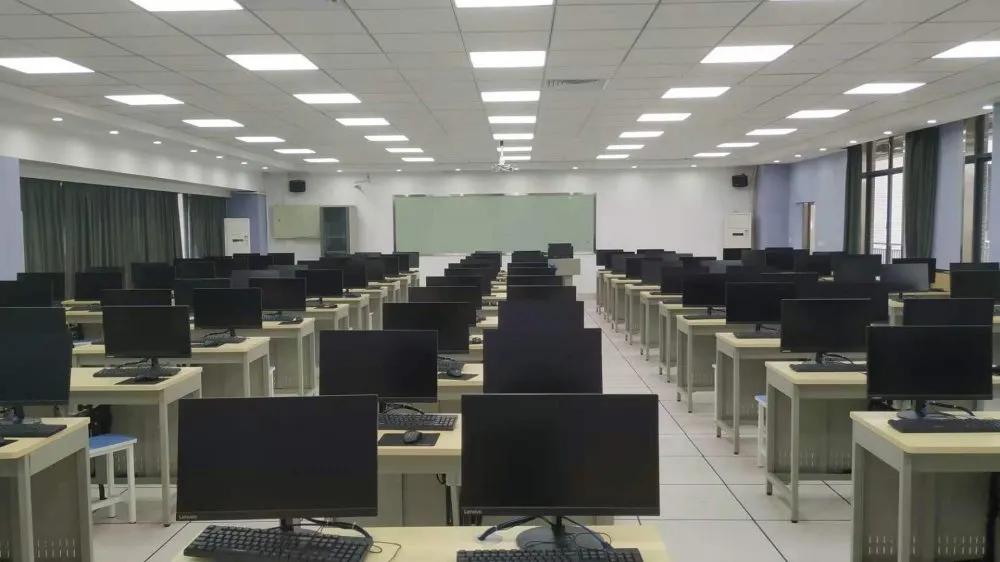 廣東(dōng)時(shí)彙助力東(dōng)莞職業(yè)技(jì)術(shù)學院公共實訓室桌面雲建設