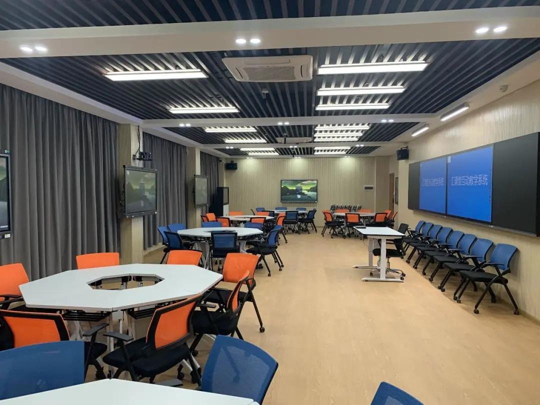 時(shí)彙信息智慧課室案例—廣東(dōng)省外(wài)語藝術(shù)職業(yè)學院