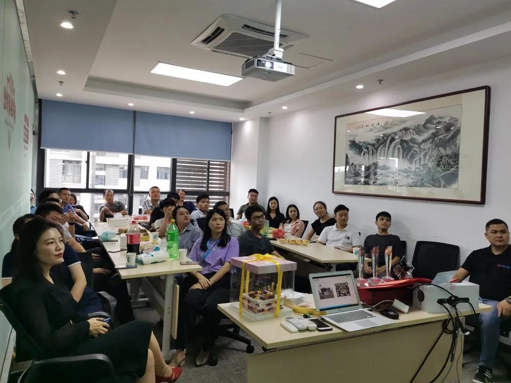 深圳市獵空科技有限公司2020第二季度員(yuán)工(gōng)大(dà)會(huì)暨拓展活動順利舉行(xíng)