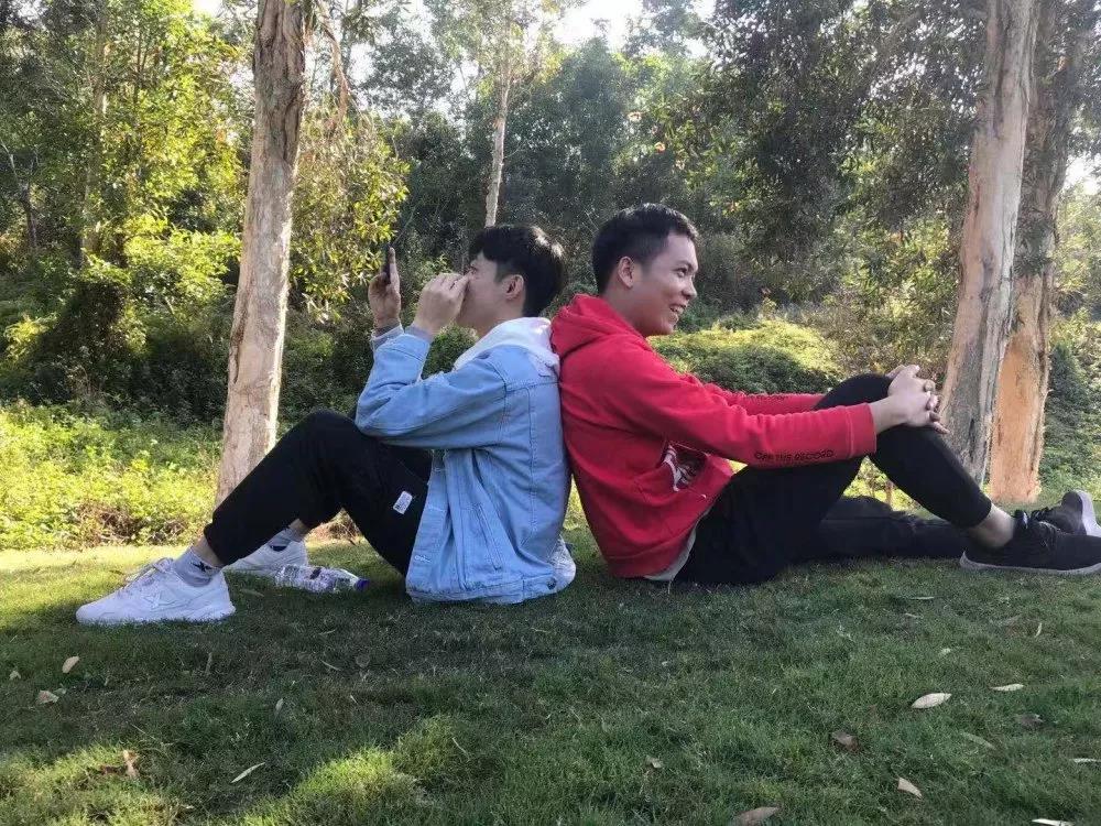 夢想聚團隊，團隊鑄夢想，激情快(kuài)樂(yuè)人(rén)——時(shí)彙信息2019年(nián)度總結會(huì)議(yì)順利舉行(xíng)