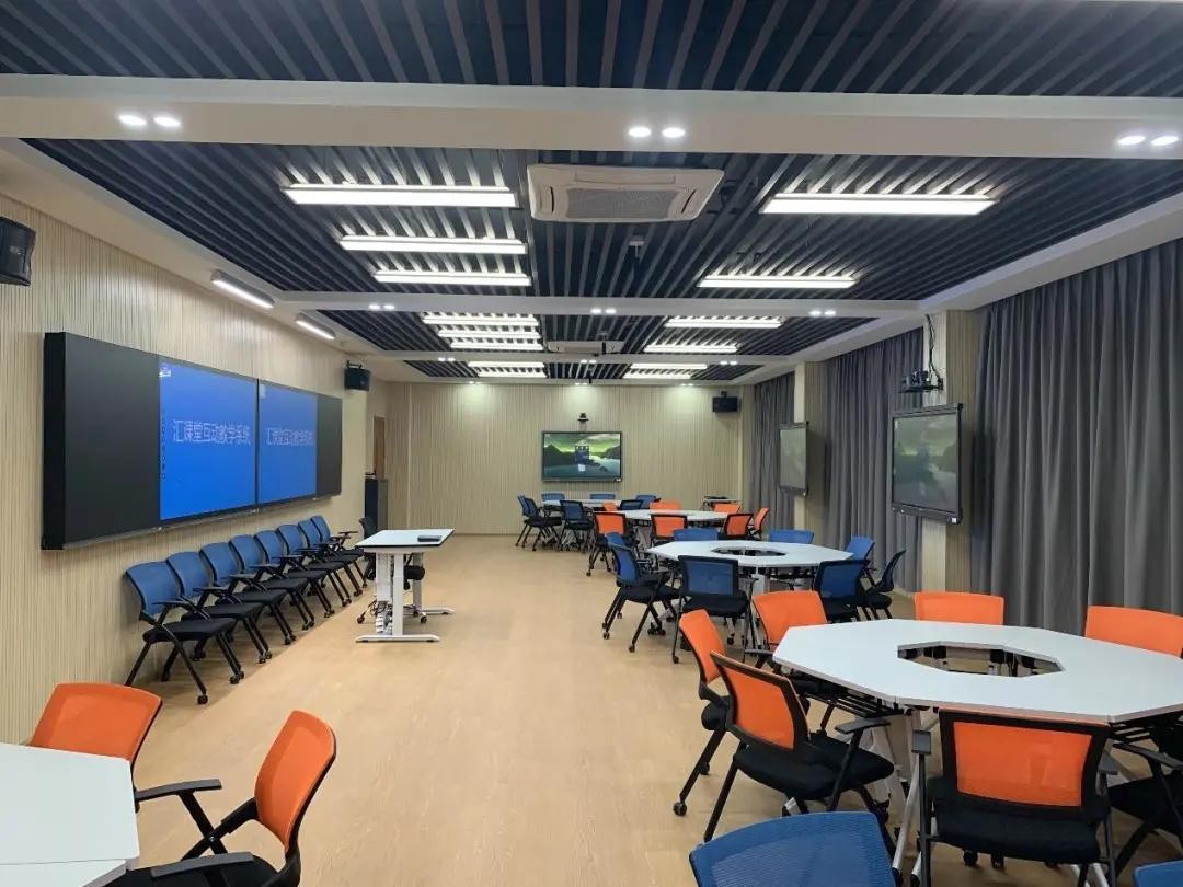 時(shí)彙信息智慧課室案例—廣東(dōng)省外(wài)語藝術(shù)職業(yè)學院