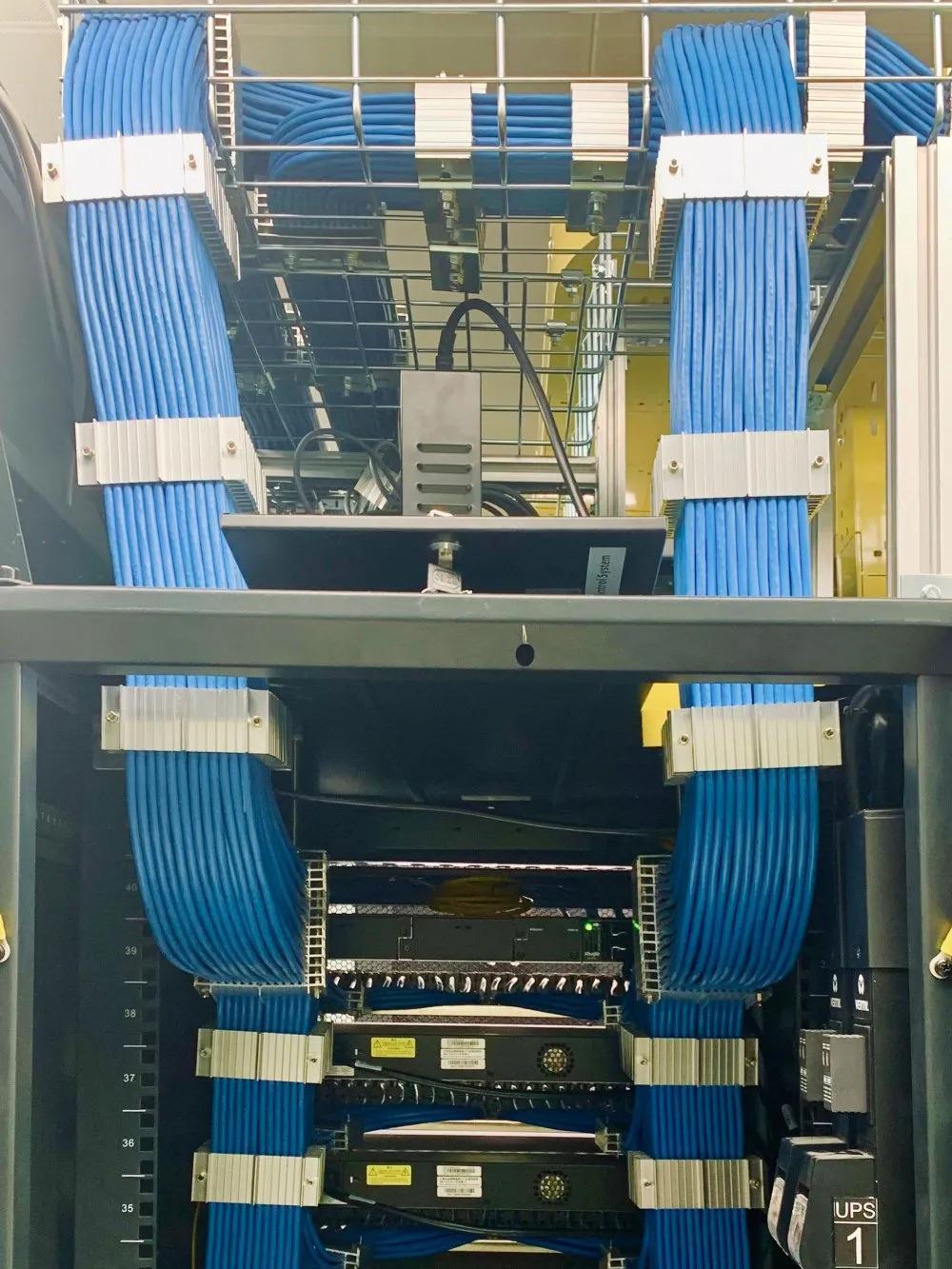 項目案例 | 廣州番禺職業(yè)技(jì)術(shù)學院網絡中心機(jī)房(fáng)改造